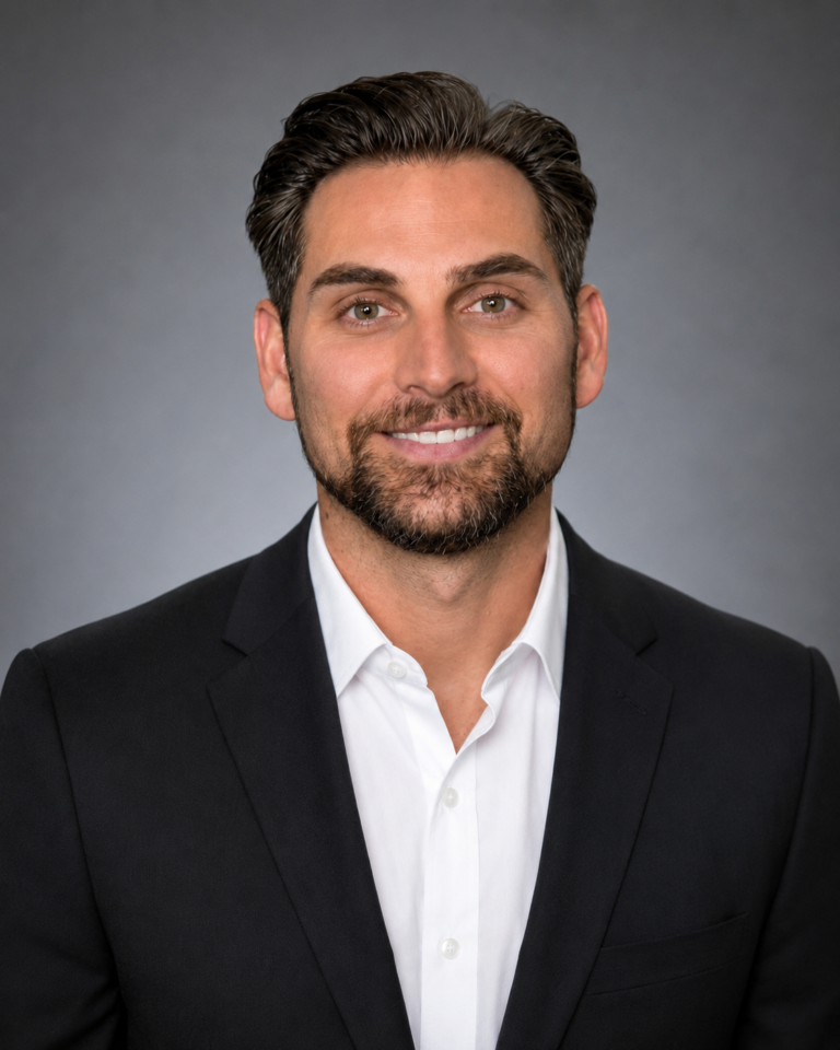 Ethan Bennett Headshot