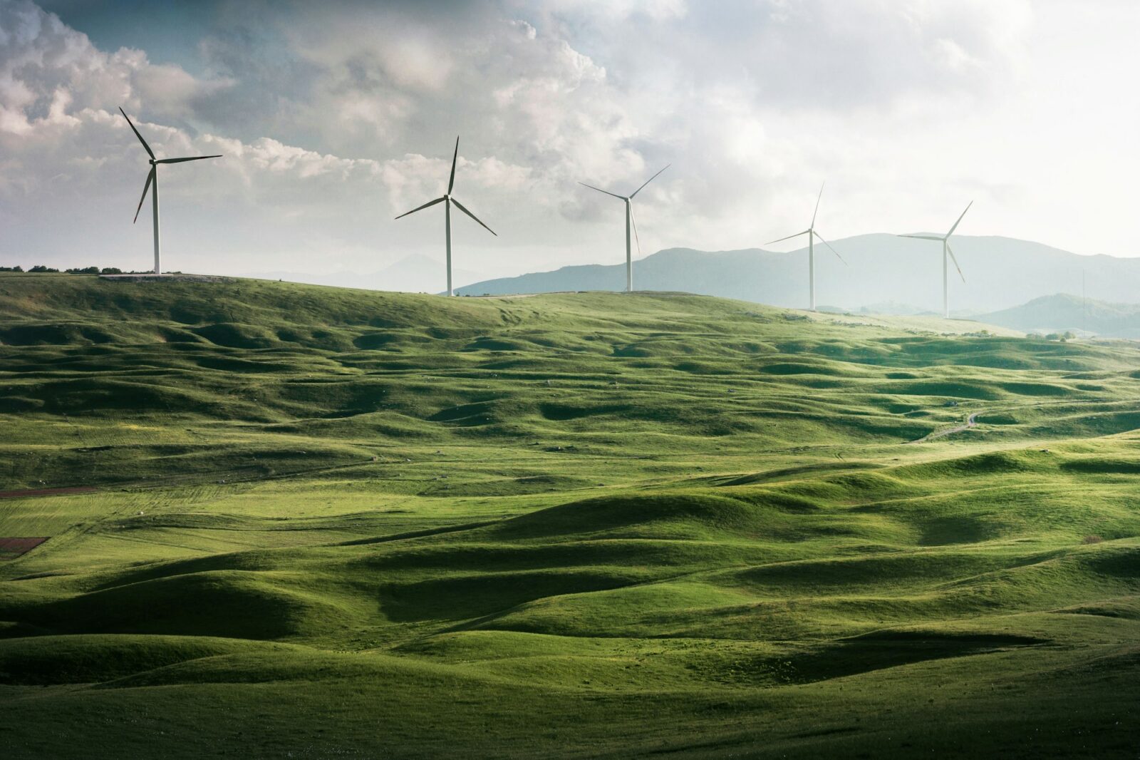 hero-wind-turbine